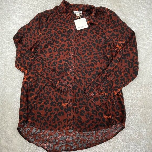 Beach Lunch Lounge Leopard Alanna Button Up Shirt NEW - Picture 2 of 9